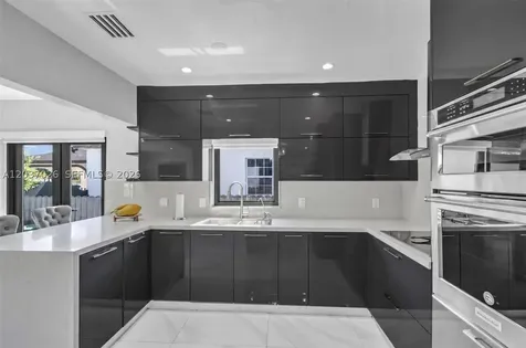 11 W 59th Street Hialeah FL 33012