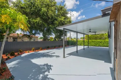 11 W 59th Street Hialeah FL 33012