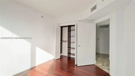 41 SE 5th Street Miami FL 33131