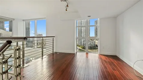 41 SE 5th Street Miami FL 33131
