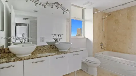 41 SE 5th Street Miami FL 33131