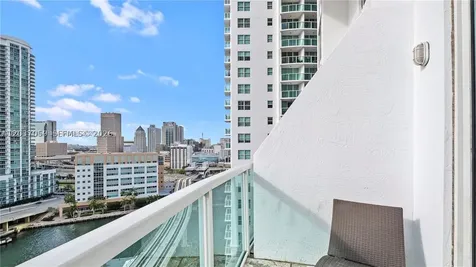 41 SE 5th Street Miami FL 33131