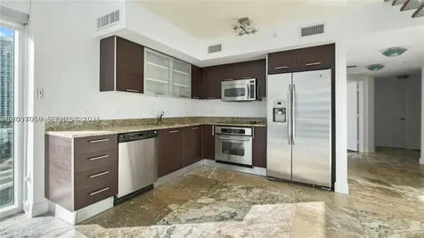 41 SE 5th Street Miami FL 33131