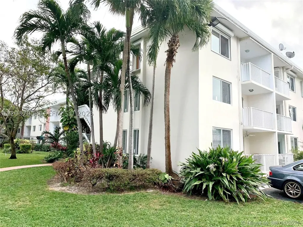 240 Galen Drive Key Biscayne FL 33149