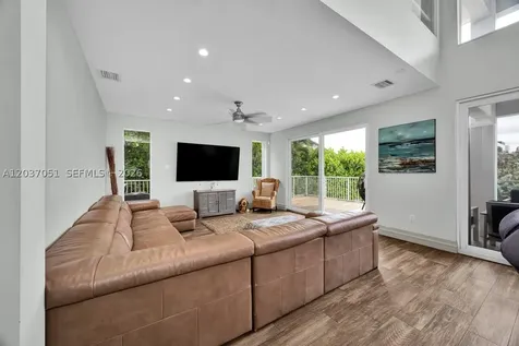 1076 NE Little River Drive Miami FL 33138