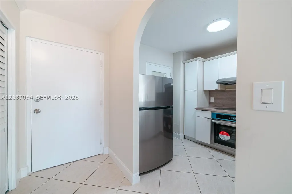 2555 NE 11th Street Fort Lauderdale FL 33304