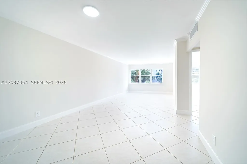 2555 NE 11th Street Fort Lauderdale FL 33304