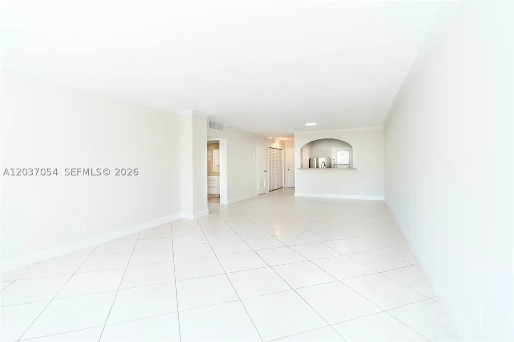 2555 NE 11th Street Fort Lauderdale FL 33304