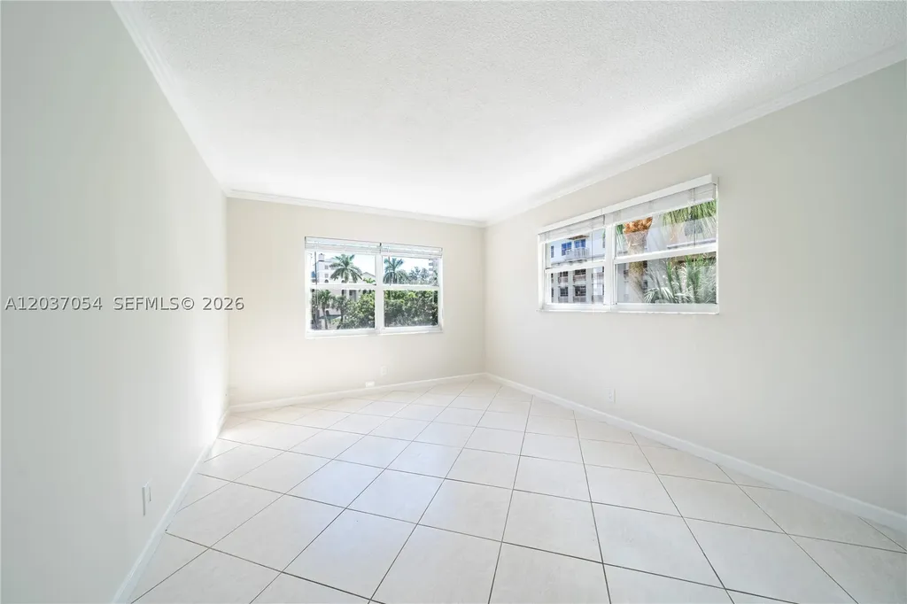2555 NE 11th Street Fort Lauderdale FL 33304