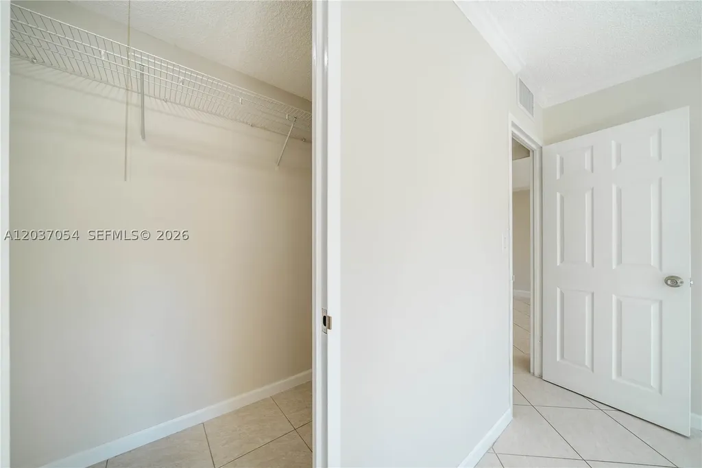 2555 NE 11th Street Fort Lauderdale FL 33304