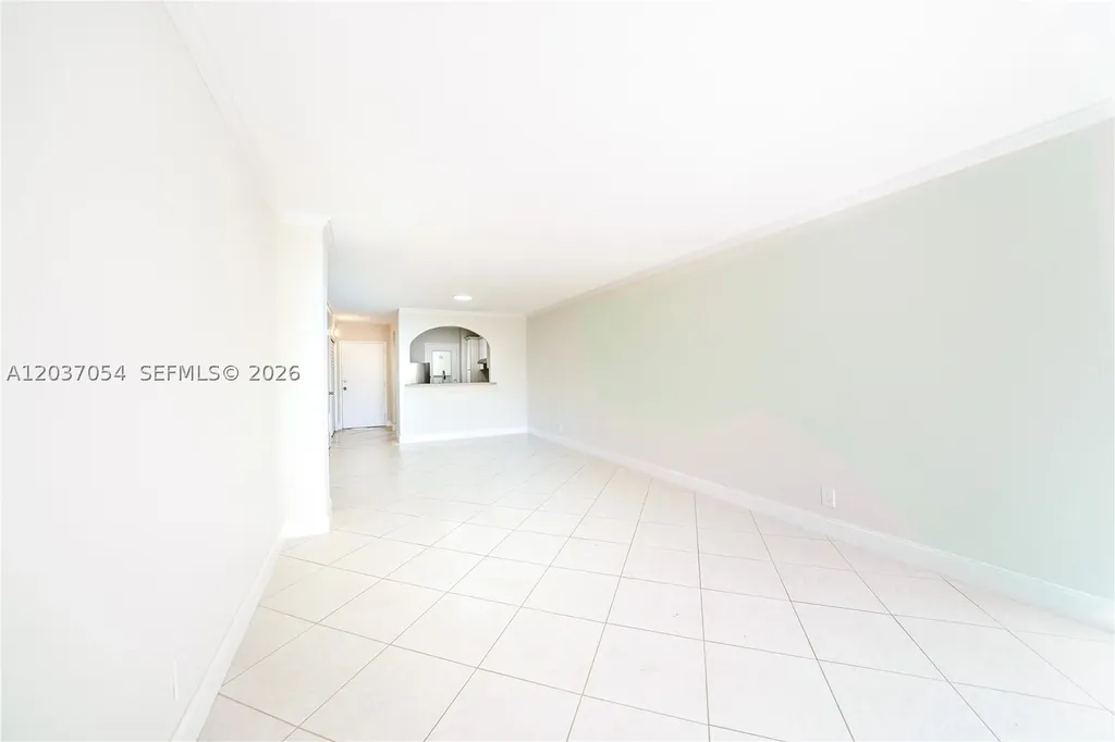 2555 NE 11th Street Fort Lauderdale FL 33304