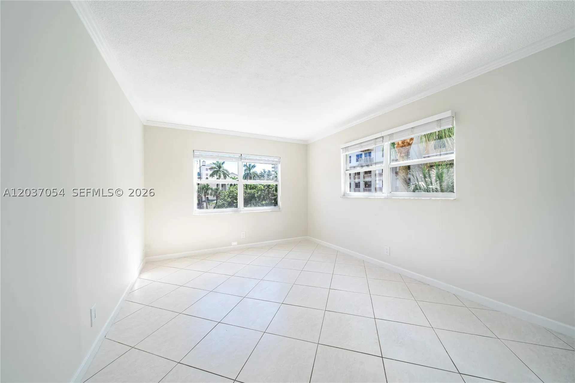 2555 NE 11th Street Fort Lauderdale FL 33304
