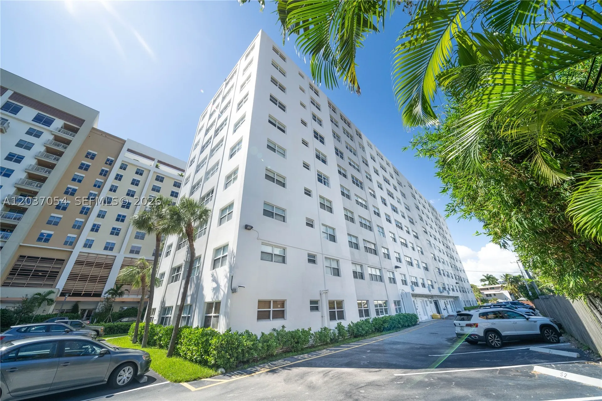 2555 NE 11th Street Fort Lauderdale FL 33304