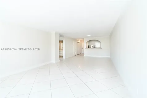 2555 NE 11th Street Fort Lauderdale FL 33304