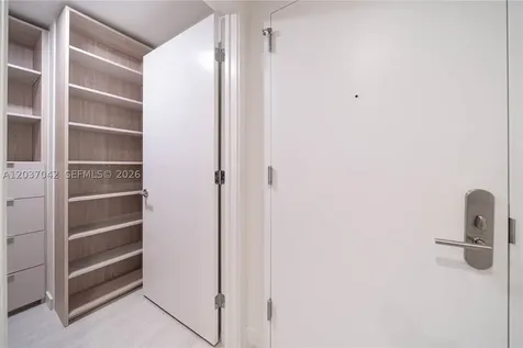 77 SE 5th Street Miami FL 33131