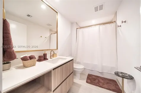 77 SE 5th Street Miami FL 33131