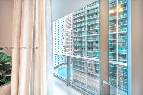 77 SE 5th Street Miami FL 33131