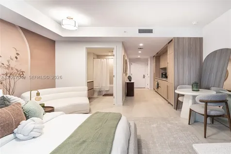77 SE 5th Street Miami FL 33131