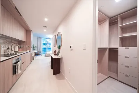 77 SE 5th Street Miami FL 33131