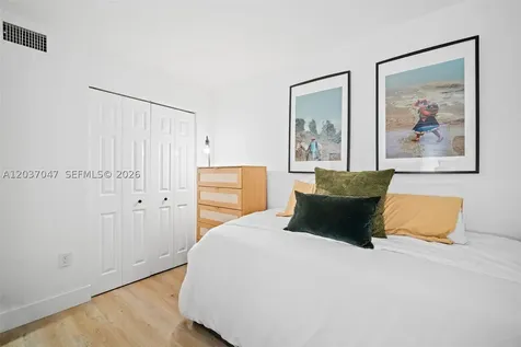 2575 SW 27th Avenue Miami FL 33133