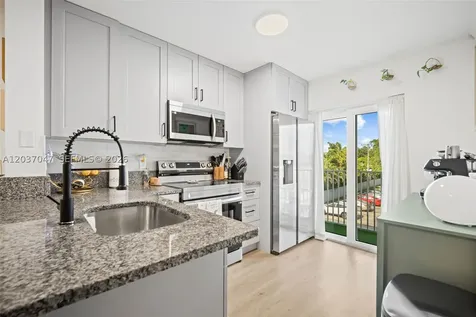2575 SW 27th Avenue Miami FL 33133