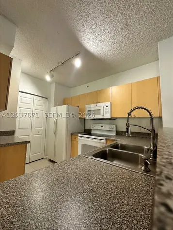 8050 N Nob Hill Road Tamarac FL 33321
