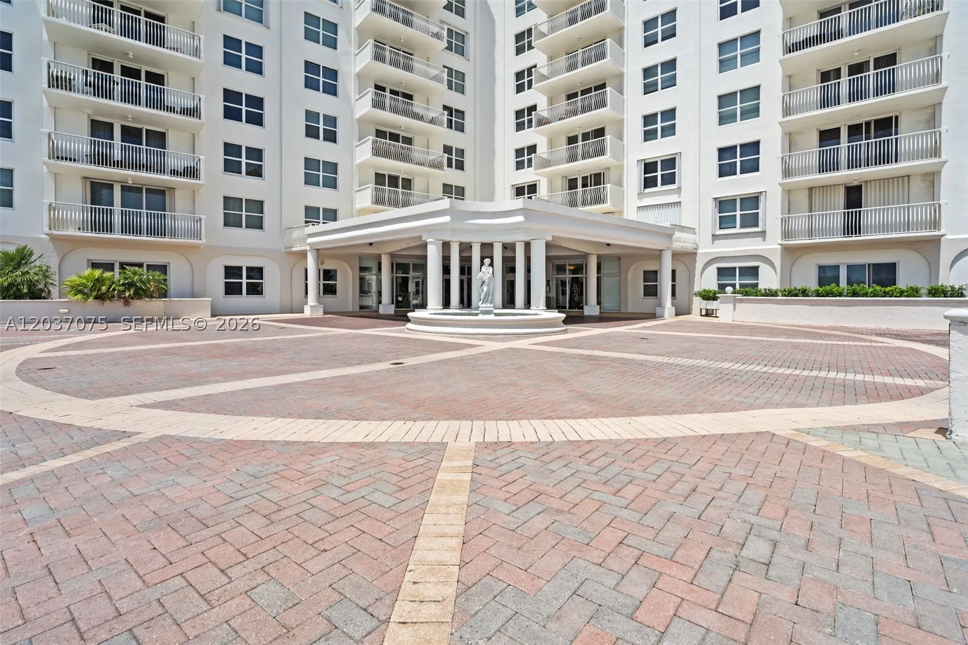 1 Las Olas Circle Fort Lauderdale FL 33316