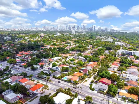 2195 SW 25th Terrace Miami FL 33133
