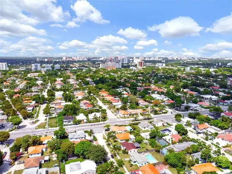 2195 SW 25th Terrace Miami FL 33133