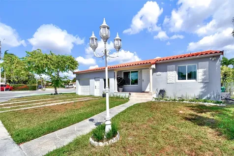 2195 SW 25th Terrace Miami FL 33133