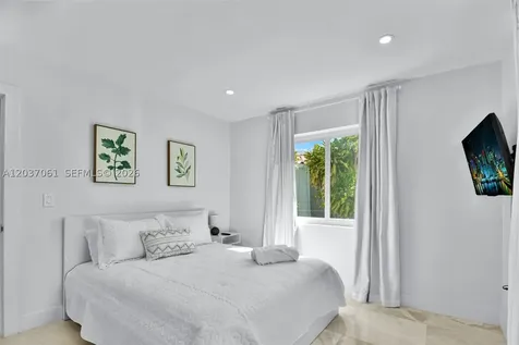 2195 SW 25th Terrace Miami FL 33133