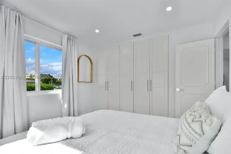 2195 SW 25th Terrace Miami FL 33133