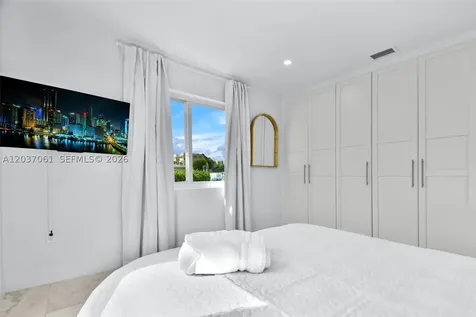 2195 SW 25th Terrace Miami FL 33133
