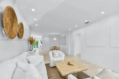 2195 SW 25th Terrace Miami FL 33133