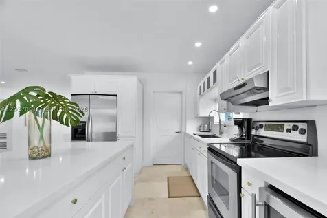 2195 SW 25th Terrace Miami FL 33133