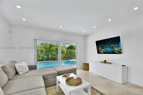 2195 SW 25th Terrace Miami FL 33133