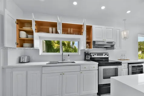2195 SW 25th Terrace Miami FL 33133