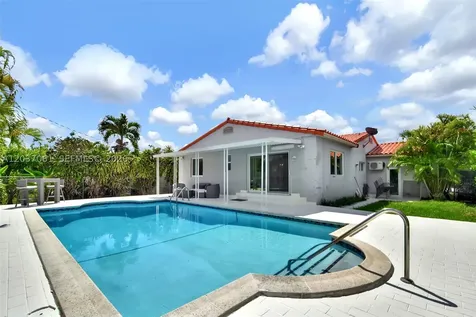 2195 SW 25th Terrace Miami FL 33133