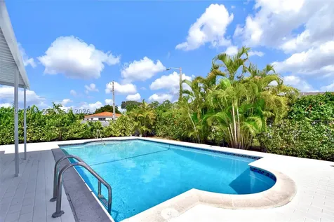 2195 SW 25th Terrace Miami FL 33133