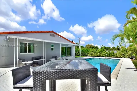 2195 SW 25th Terrace Miami FL 33133