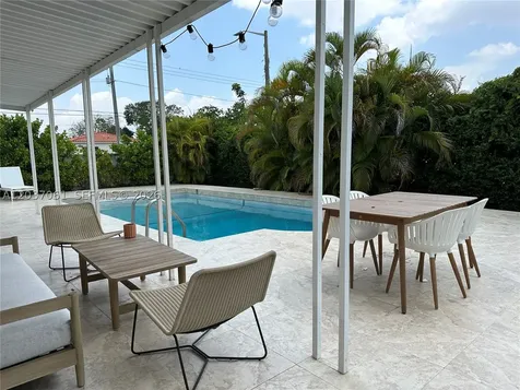 2195 SW 25th Terrace Miami FL 33133