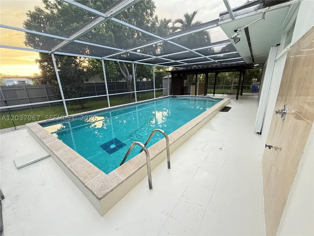 2134 SW 99th Avenue Miami FL 33165