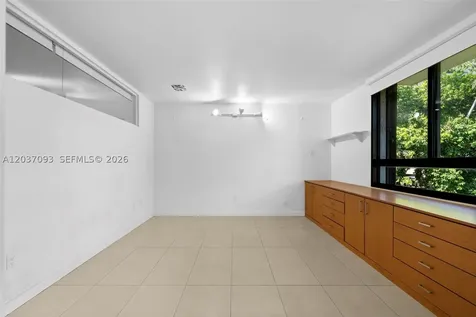 181 Crandon Boulevard Key Biscayne FL 33149