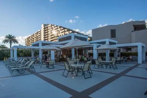 181 Crandon Boulevard Key Biscayne FL 33149