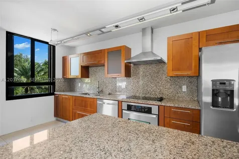 181 Crandon Boulevard Key Biscayne FL 33149