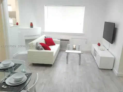 1525 Meridian Avenue Miami Beach FL 33139