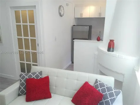 1525 Meridian Avenue Miami Beach FL 33139