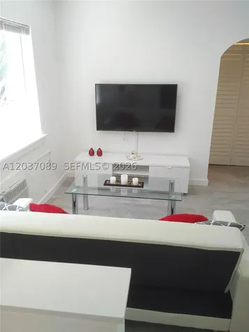 1525 Meridian Avenue Miami Beach FL 33139
