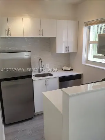 1525 Meridian Avenue Miami Beach FL 33139