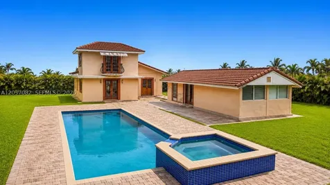 300 SW 123rd Avenue Miami FL 33184